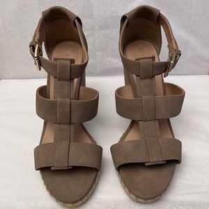 Tan color wedges size 8